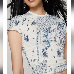 Kimchi Blue Shay Smocked Cropped Top XS in Blue Multi